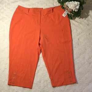 🆕NWT Cato Woman Orange Capri Pants, 20W